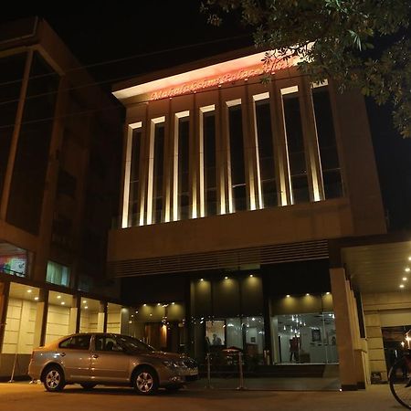 Mahalakshmi Palace Hotel Faridabad Exteriör bild