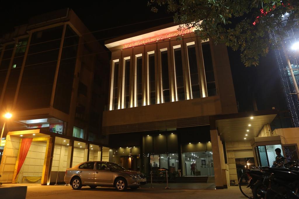 Mahalakshmi Palace Hotel Faridabad Exteriör bild