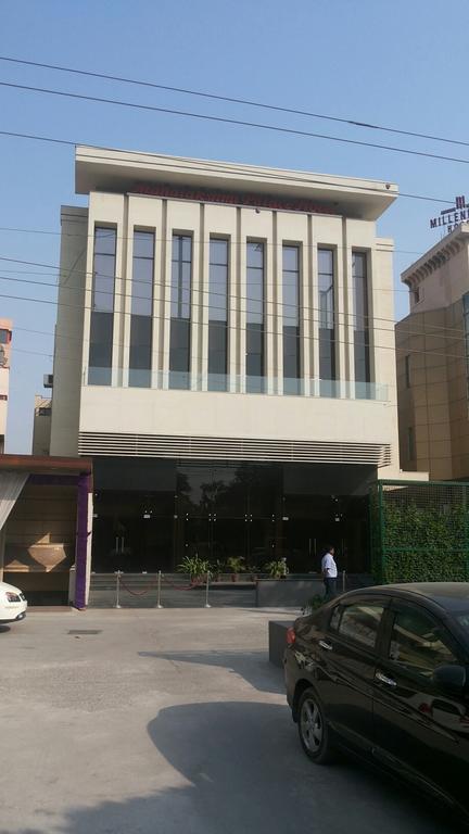 Mahalakshmi Palace Hotel Faridabad Exteriör bild